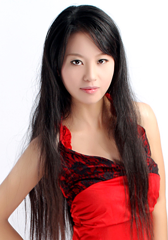 Gorgeous profiles pictures: caring China member Fang from Beijing