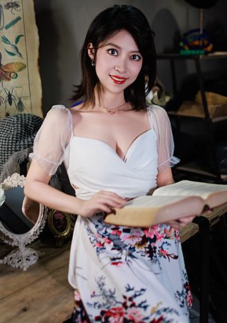 Hundreds of gorgeous pictures: Tingrong, romantic companionship profile Asian